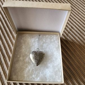 NIB Handmade Stainless Steel Locket Necklace